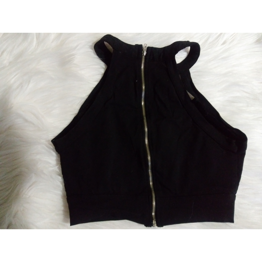 Charlotte Russe Crop Top - Picture 3 of 4